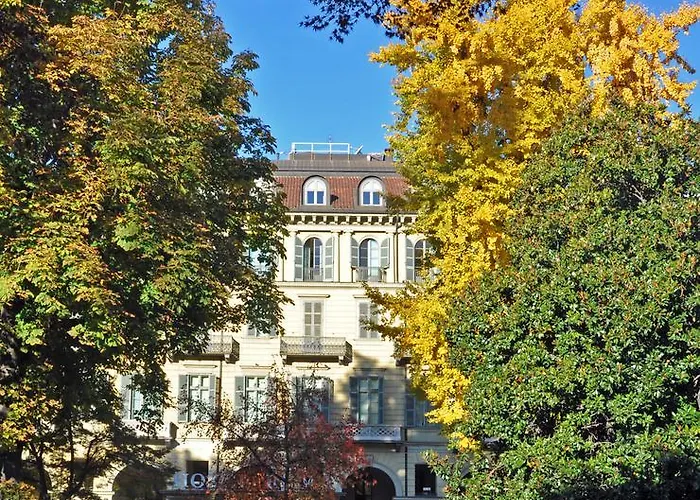 Roma E Rocca CavourAlbergo